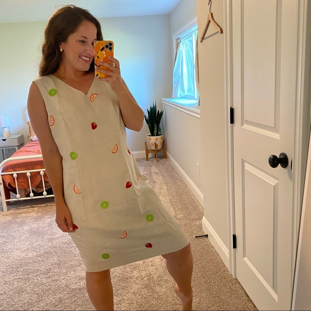 Vintage Jillian Jones Tan Neutral Fruit Embroidered Mini Dress 14 - Picture 2 of 16
